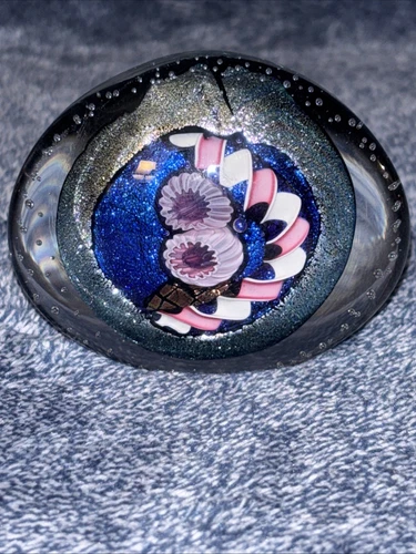 Beautiful Vintage 1999 Randy Strong Art Glass Signed & Dated Paperweight
