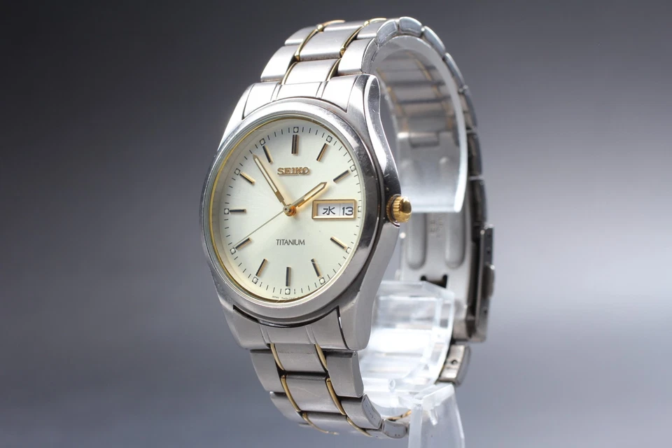 2000 [Exc+5] SEIKO TITANIO 7N43-9100 kanji día/fecha cuarzo reloj para hombres Japón Foto 3 de 4