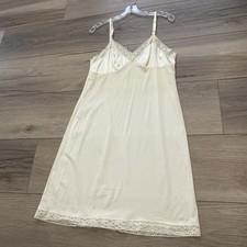Vtg Vanity Fair Slip Dress Lace Chest Nylon Size 36/22  USA Nightgown Lingerie