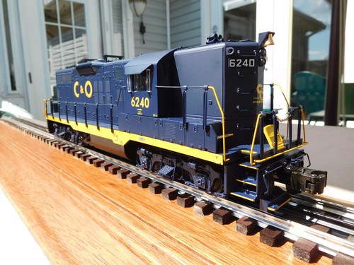 LOCOMOTORA DIESEL LEGACY ATLAS LIONEL 6-34670 CHESAPEAKE & OHIO #6240 EMD GP-9 | Condition: New