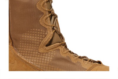 Size 14- Nike Men display picture 2