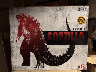 X-Plus Toho 30cm Series GODZILLA 2014 RIC Edition w/ Male MUTO In