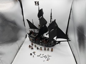 LEGO Pirates of the Caribbean: The Black Pearl 4184 & Capts Cabin 4194 COMPLETE!