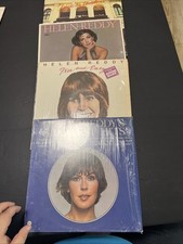 Lot of 4 Helen Reddy vinyl records