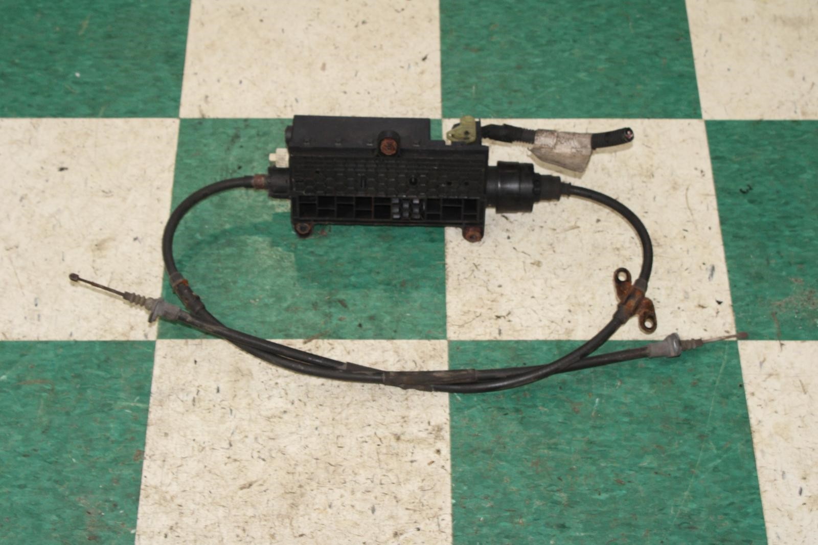 Maserati Ghibli 2014-2017 Parking brake actuator