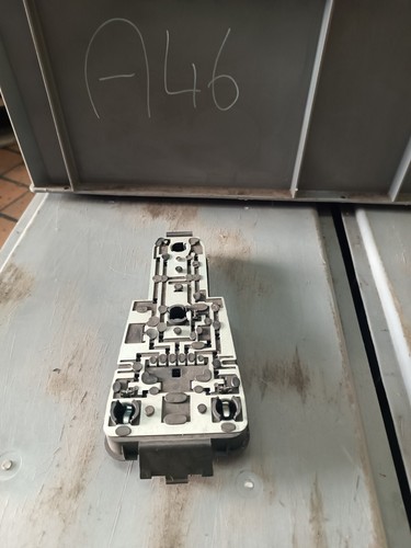 Original VW Passat 32B Lampenträger hinten Rücklicht 321945257G