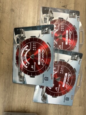 Husqvarna 542756114 XL14-3000 Excel 3000 Series Blade and Skidplate, Red