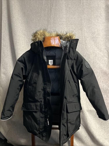 Warmest Down Jacket Unisex GAP size M (8-12 years old) Black In EUC!!!