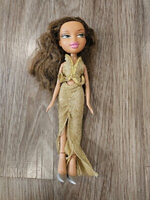 Bratz Doll 2001 Celebritiez Movie Star Yasmin Gold Gown Dress | eBay
