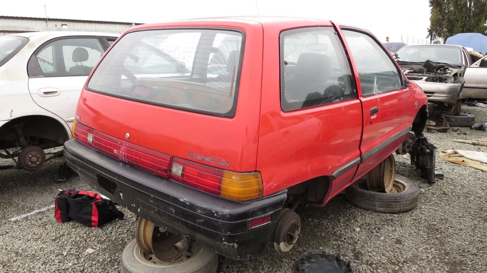 Daihatsu Charade 2 Door : 1988, 1989, 1990, 1991, 1992, Right Front Door Glass - Image 3 of 4