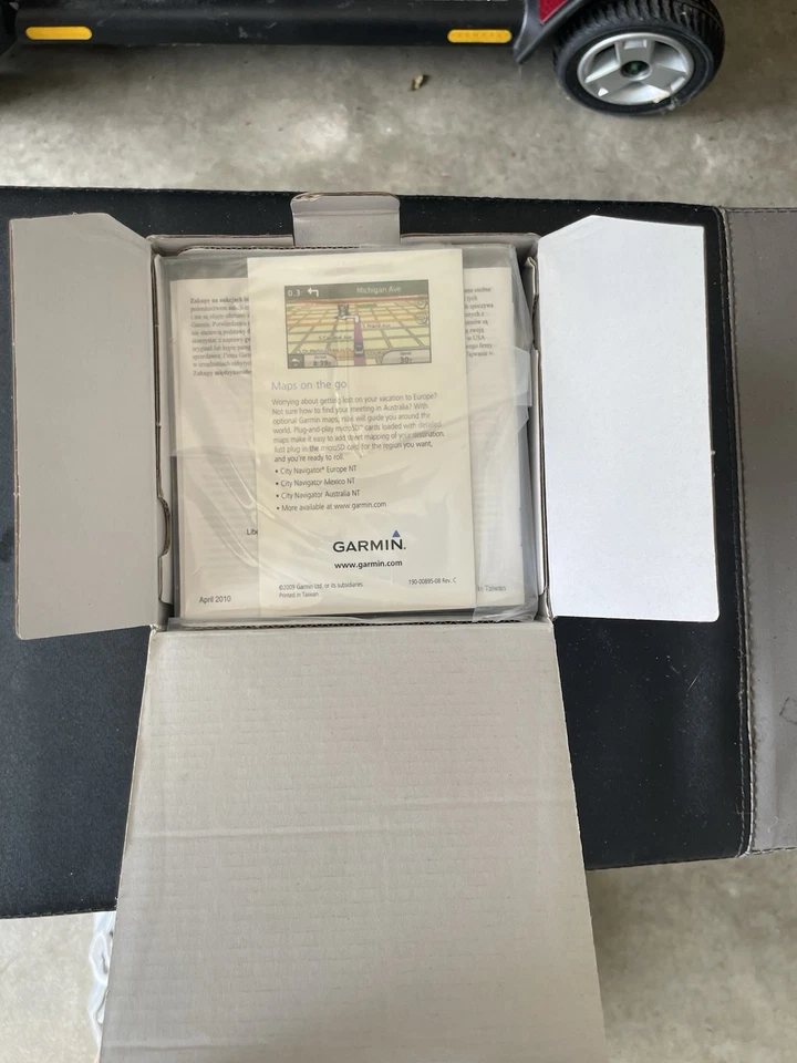 Garmin Nuvi 1350 GPS Navigator Bundle Tested Working - Image 2 of 4