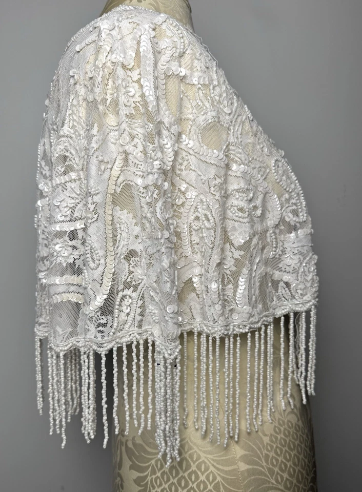 De Colección Gunit NY Cuentas Lentejuelas Encaje Flecos Topper Talla Única Blanco Nupcial Capelet Foto 3 de 4