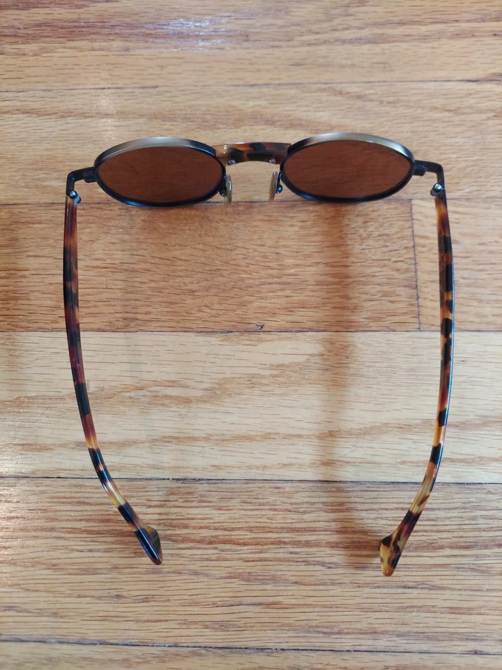 DKNY D021 col. 3011 (Tortoiseshell) Sunglasses - Pre-Owned In Great Shape - Image 2 of 4