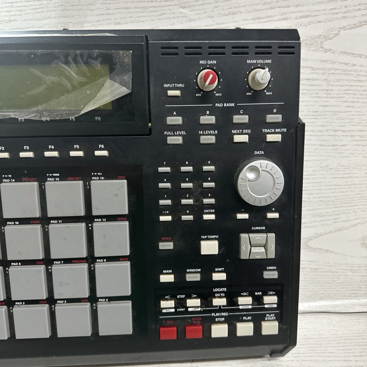 Akai MPC2500 Music Production Center Drum Machine