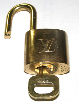 LOUIS VUITTON  Schloss Padlock 1990-2009  3XX Serie + 1 Schlüssel, Nr. 306
