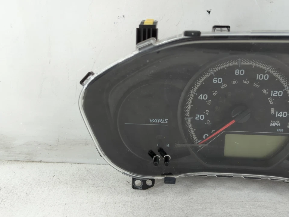 2015-2017 Toyota Yaris Speedometer Instrument Cluster Gauges 83800-0u090 QGE2J - Image 3 of 4