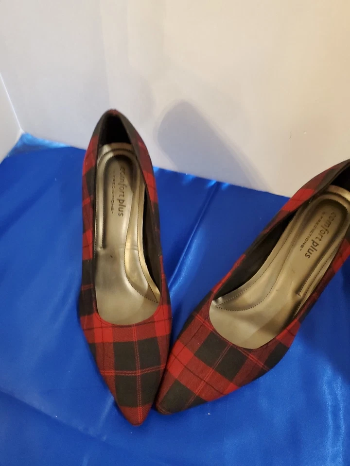 Tacones altos puntiagudos a cuadros de búfalo rojo y negro para dama talla 10 Foto 2 de 4