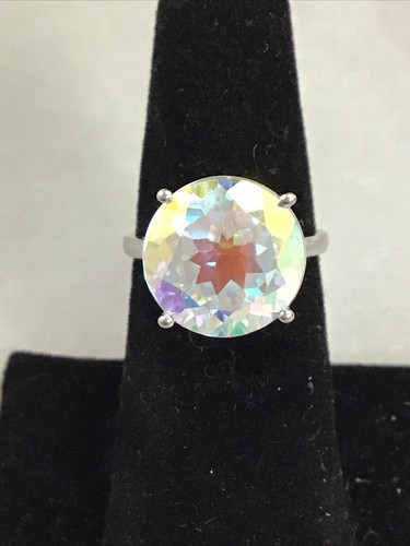 STERLING SILVER RING WITH VERY LARGE CUBIC ZIRCONIA ~ SIZE 7 - Picture 1 of 5