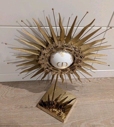 Dior The Gold Sun Display Decoration 2024 Collection Limited Edition  - 第 3/6 張圖片