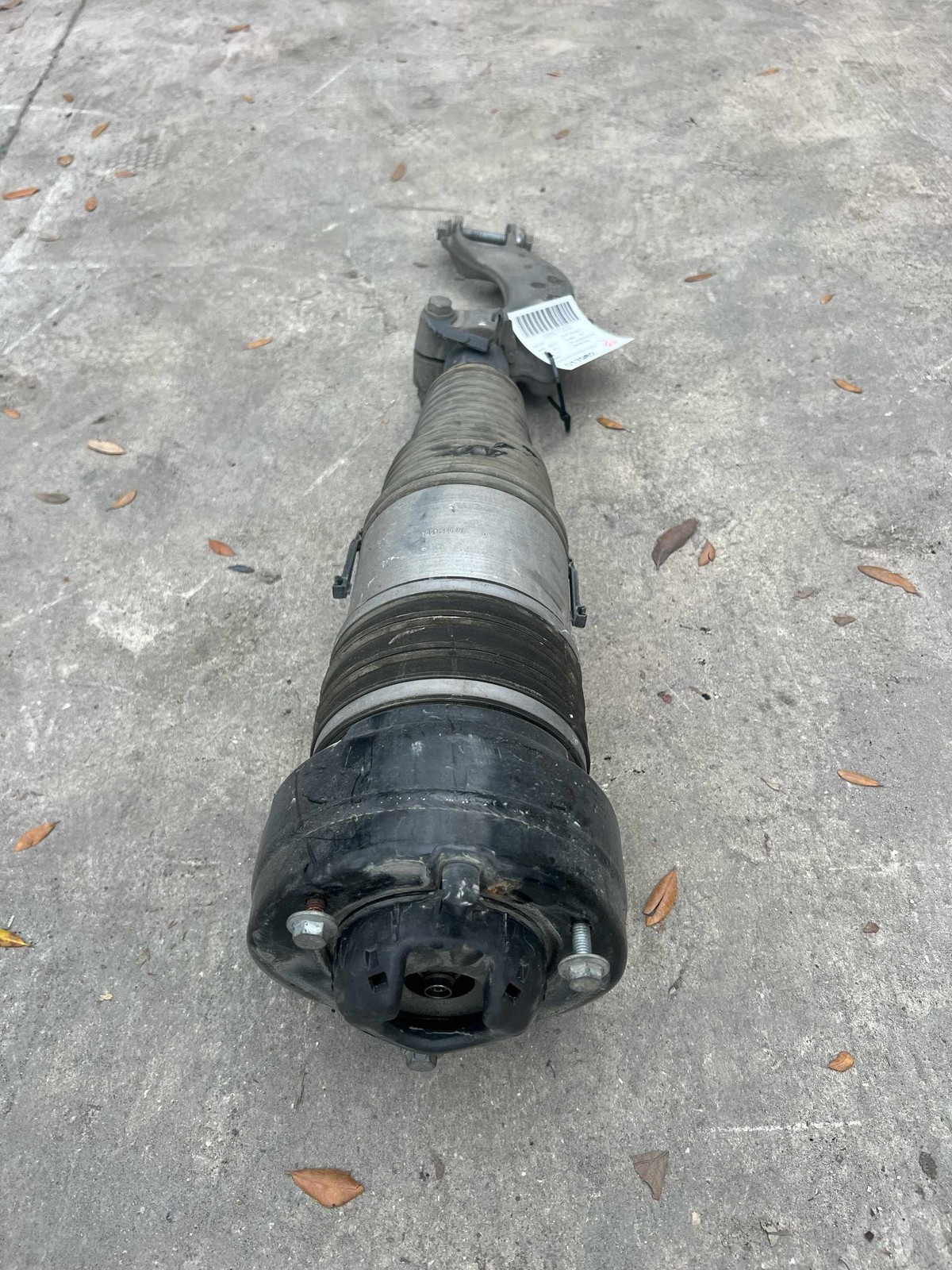 Bentley Bentayga 2015-2020 Front Right Air suspension strut