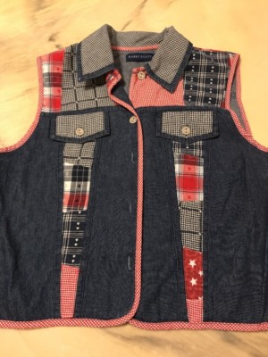 Karen Scott Size Small Vest Red White Blue 