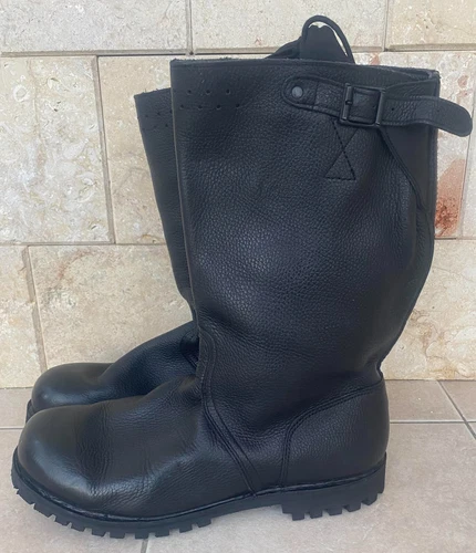 BUNDESWEHR GERMAN ARMY LEATHER JACK BOOTS or MOTORCYCLE BOOTS or NAVY ? SIZE 122