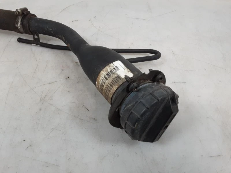 Cuello de llenado de combustible tanque de gasolina Jeep TJ Wrangler 52100495AH 2003 2004 2005 2006 85381 Foto 2 de 4