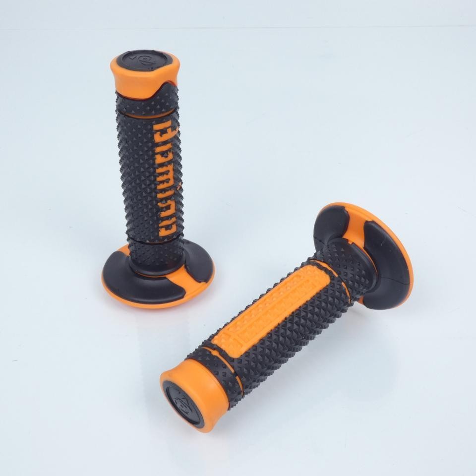 Poignée Domino A260 DSH orange et noire pour vos sorties tout-terrain intenses