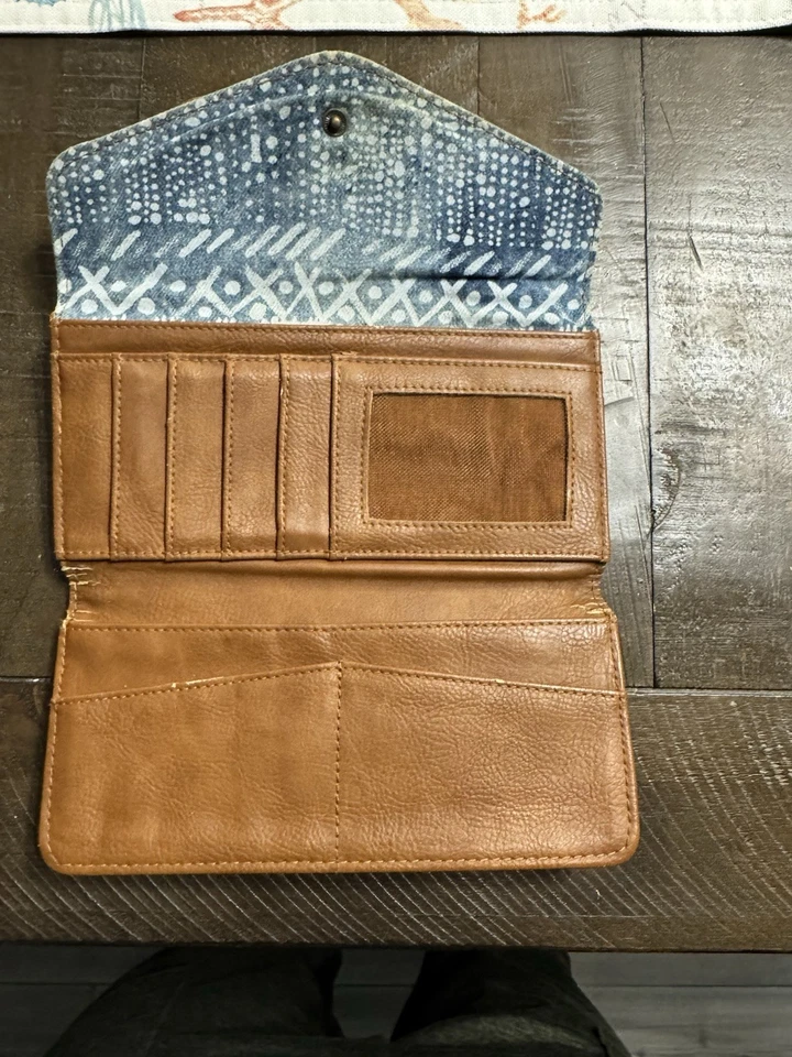 Volcom Women’s Wallet - Image 3 of 3