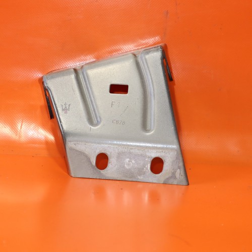 Maserati Quattroporte S Diesel 2013-2016 Right Lower Mud flap P/N 67300040 Photo - $71