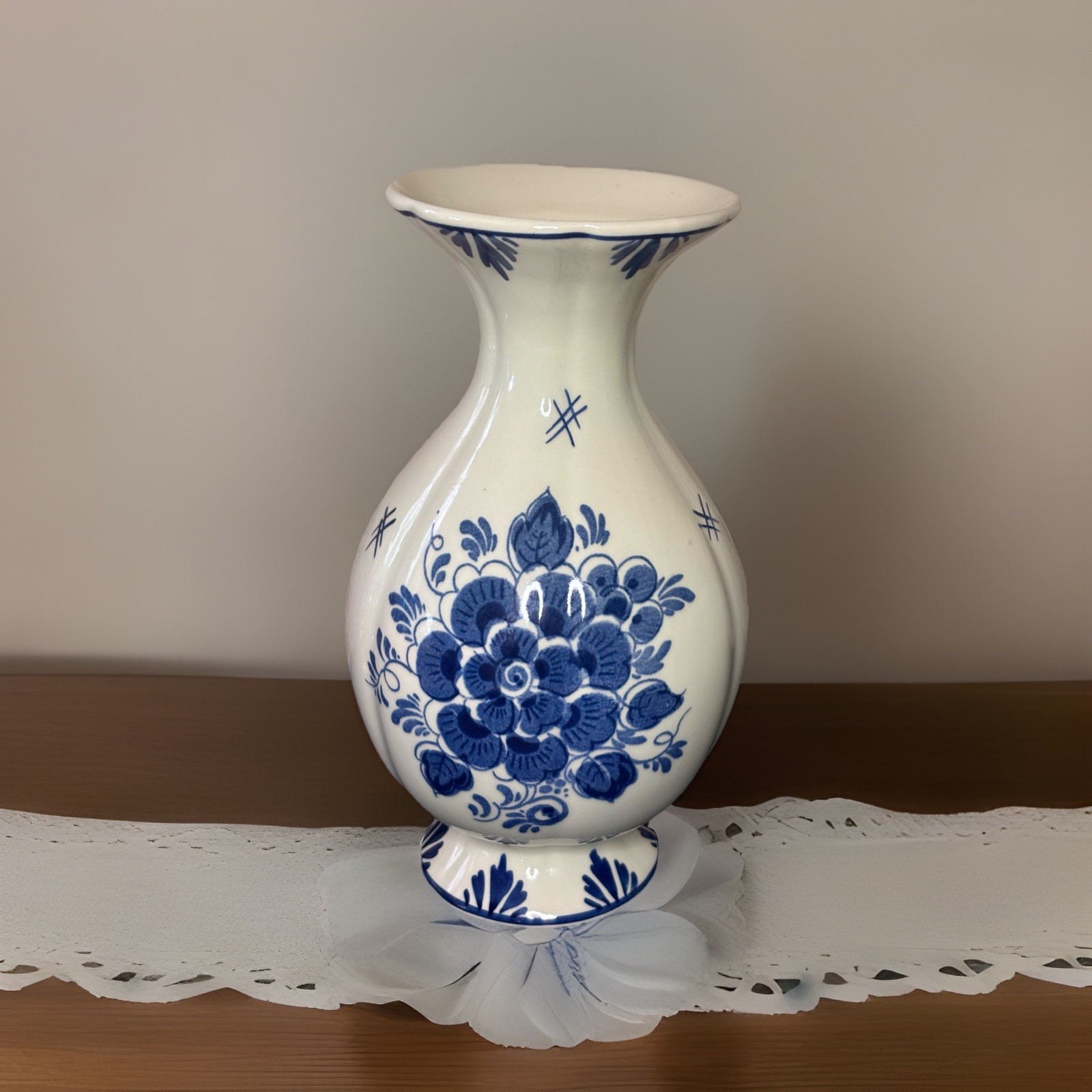 Vintage Blauw Delft Blue And White Floral Vase Poland 8” Tall