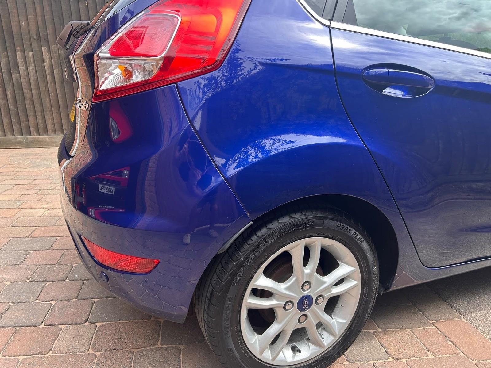 2017 Ford Fiesta, photograph 16