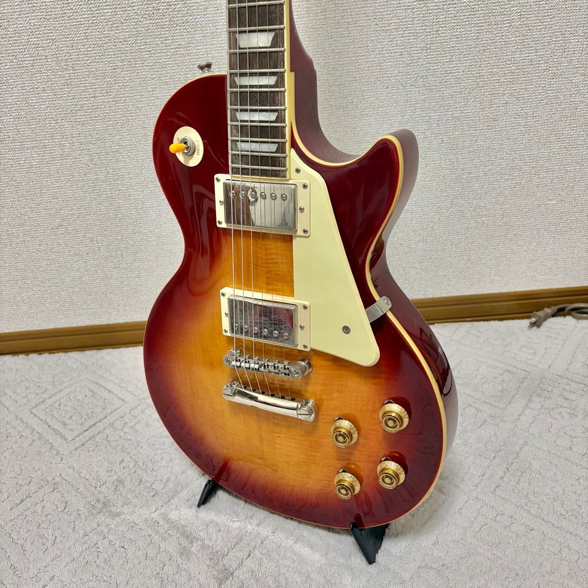 Epiphone Les Paul Standard with Hard Case 2023