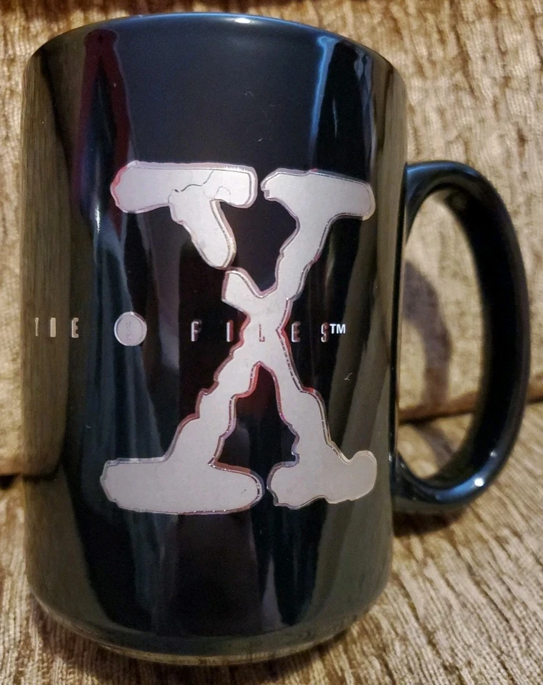Vintage 1995 The X-Files Tasse The Truth Is Out There schwarz Keramiktasse - Bild 1 von 4