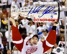 Nicklas Lidstrom DETROIT RED WINGS Signed Autographed REPRINT 8x10 Photo RP 3