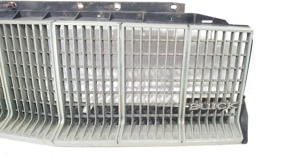 1981 1982 1983 1984 Buick Electra OEM Grille Park Avenue  - Image 4 of 4