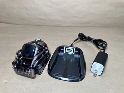 Anki Cozmo Collector's Edition Robot M/N 300 -00047 *FOR PARTS Won t Hold Charge