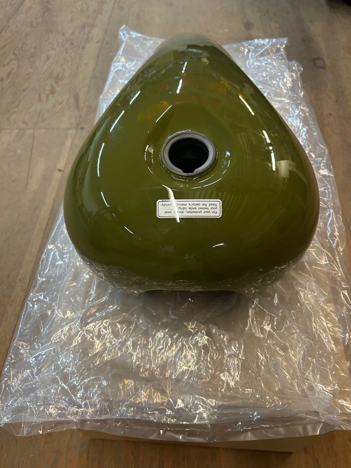 TANQUE DE COMBUSTIBLE HONDA FURY VT1300CXA 2024-2025 #17520-MFR-670ZS GY124 VERDE CAMUFLAJE Foto 3 de 4