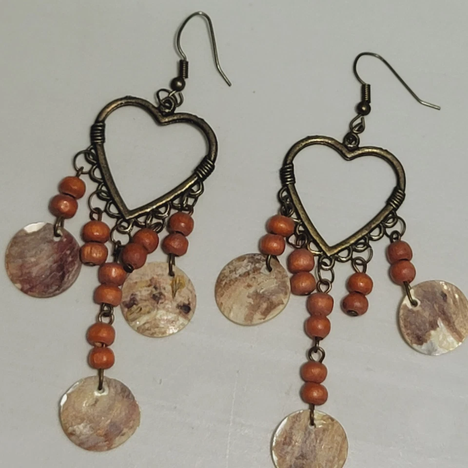 Бронзовые висячие серьги-сердечки с абалоновыми подвесными дисками - Изображение 2 из 4