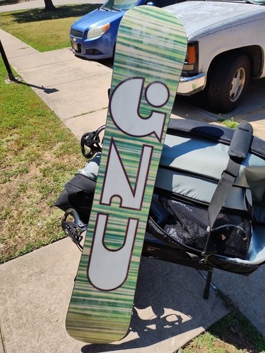 GNU Girls Velvet Guru 150cm EC2-BTX Snowboard w/ Make Magic Bindings w/ Case *EC - Picture 6 of 10