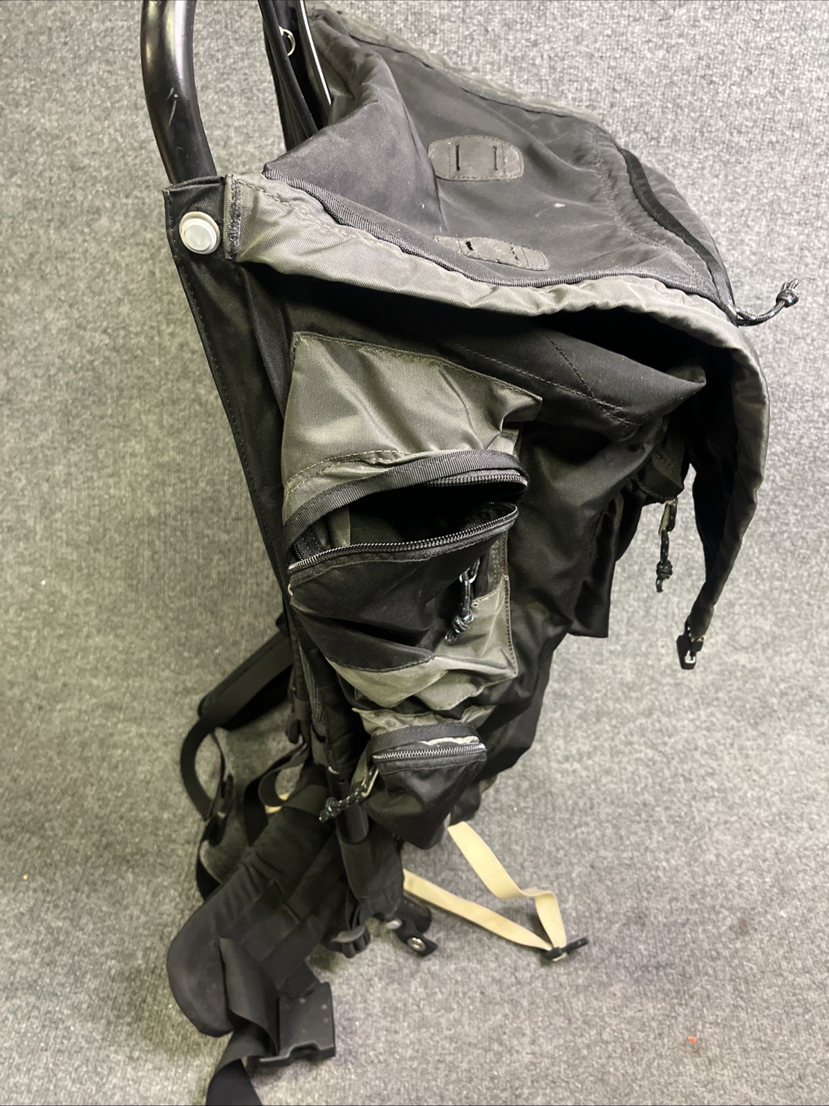 Kelty Yukon Reg 3200 Black Hiking Backpack External Frame