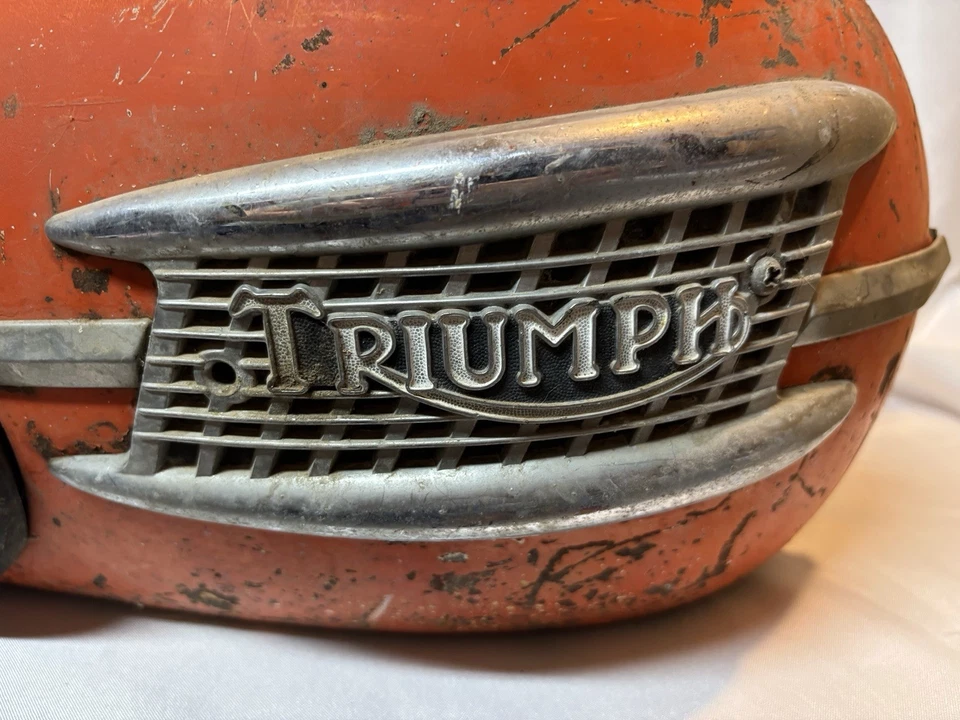 Tanque de gasolina Triumph 1963-1965 modelo 63 64 65 TR6 T120 necesita restauración Foto 2 de 4