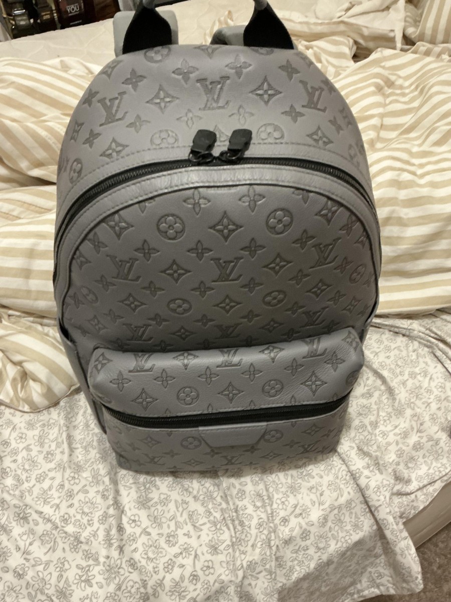 Louis Vuitton Gray Monogram Backpack with Front Zip Pocket Louis Vuitton Discovery Backpack PM Bag M46557 Gray Monogram  main image 3
