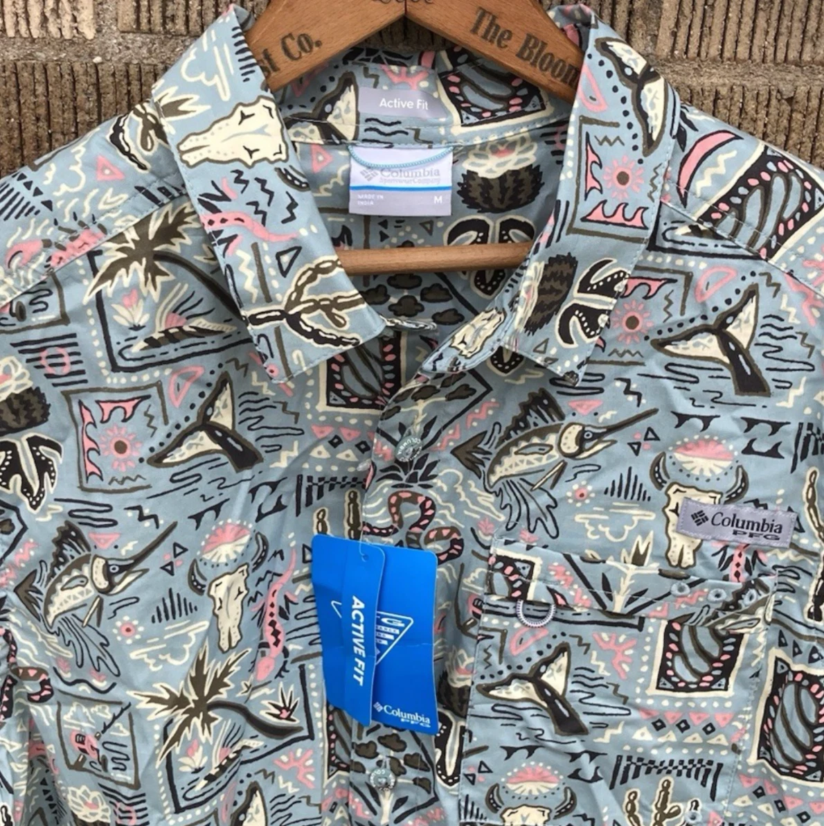 NEW Columbia PFG Wild Cast Camp Shirt Mens Medium Fishing Aztec All Over AOP $50
Opens in a new wind