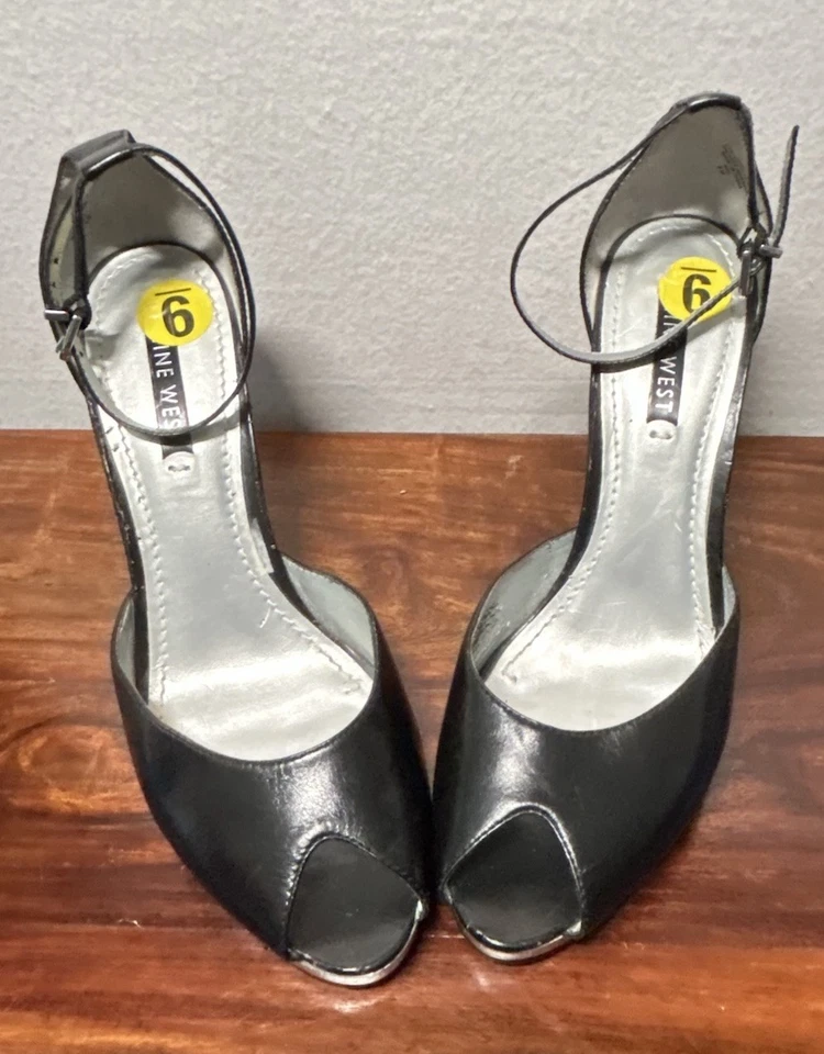 NINE WEST CORREA DE CUERO NEGRO PUNTERA ABIERTA TACÓN BLOQUE Talla 9 Foto 2 de 4