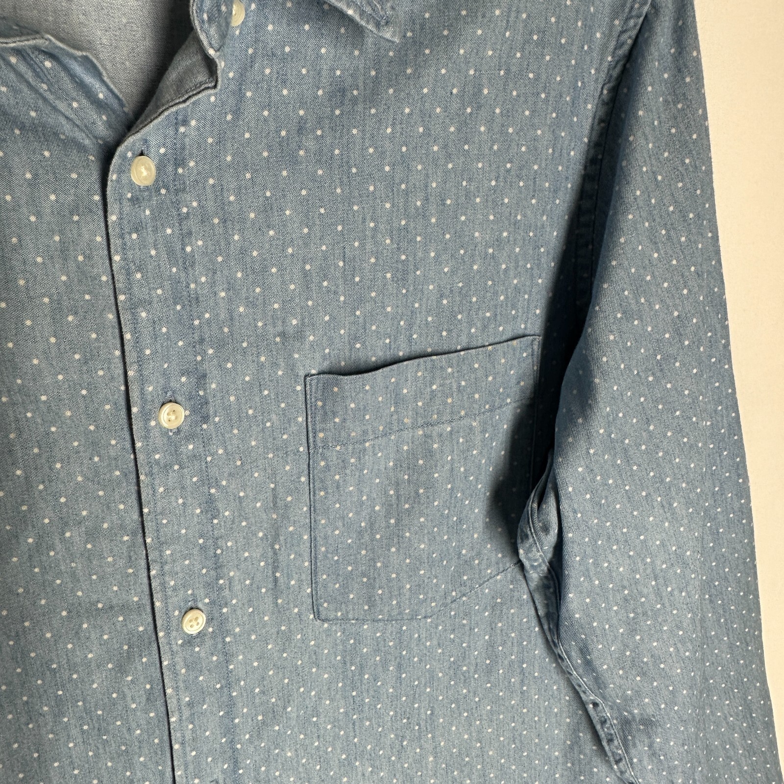 Uniqlo Mens Button Down Dress Shirt Size Large Blue Polka Dot Long Sleeve thumbnail 5