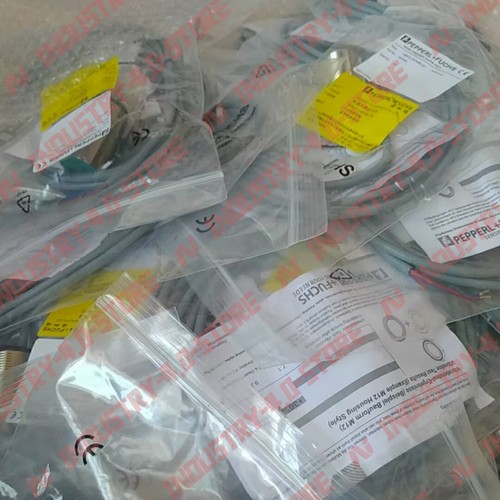 1PCS New Pepperl+Fuchs NBB10-30GM50-E0 Proximity Sensor - Picture 4 of 4