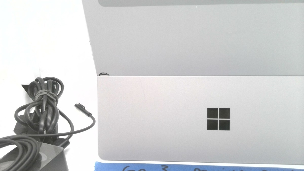 Microsoft Surface Go 3 - Pentium Gold 6500Y - 4GB Ram/ 64 GB eMMC