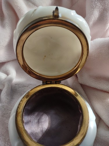 Antique CF Monroe WAVECREST Lidded Opal Swirl Dresser Box Enameled Glass - Afbeelding 11 van 13
