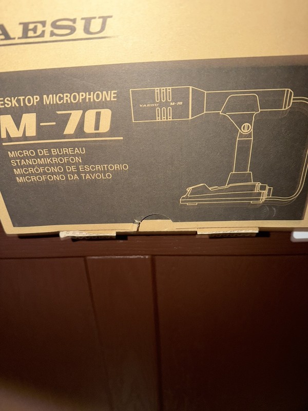 Yaesu M-70 M-70D Ham Radio Desktop 8-Pin Modular Microphone (excellent)